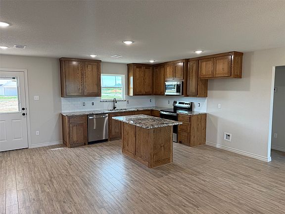 2nd image of 2990 Knob Rd