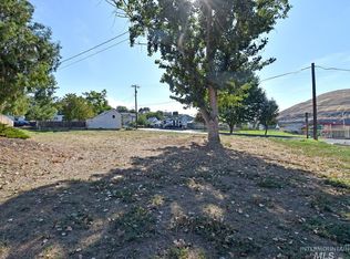 504 1st St, Asotin, WA 99402