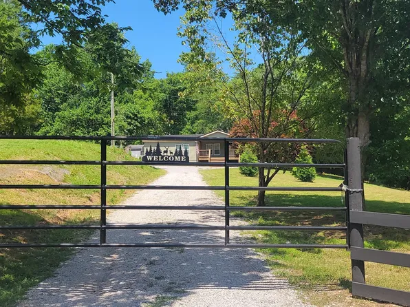 1385 Big Creek Rd, Madisonville, TN 37354