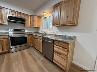 4940 Mountain Rd, Cheyenne, WY 82009