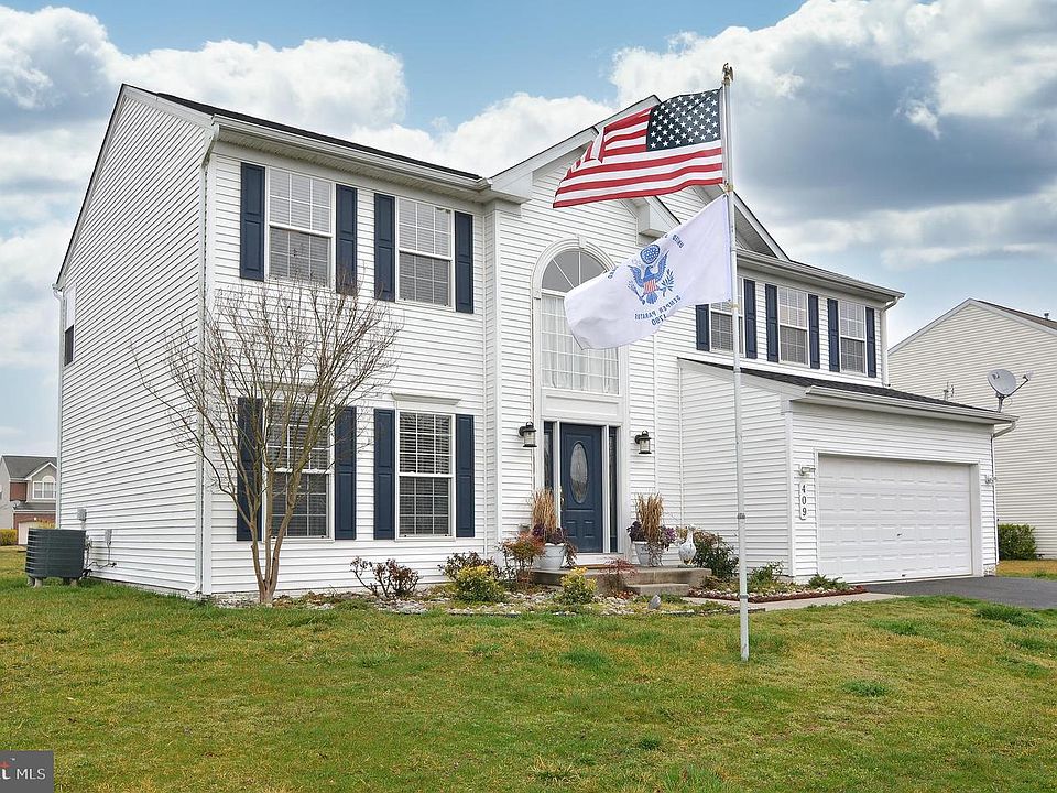 1st image of 409 Eagles Nest Way