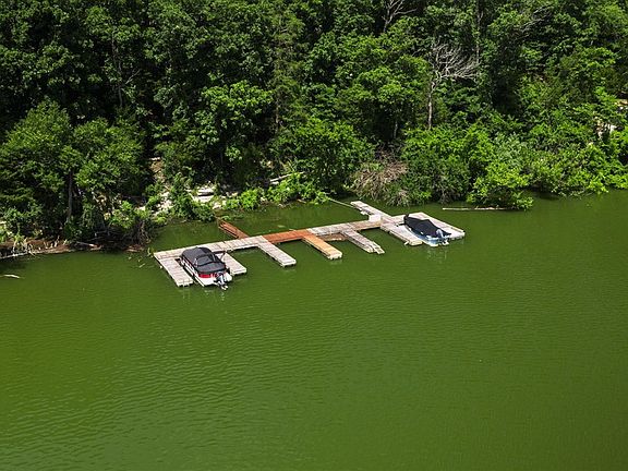 4th image of 589 Kaufman Rd