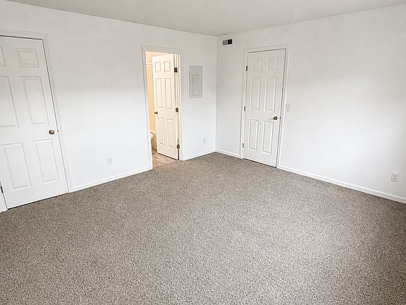 4th image of 4814 Glenway Ave Unit 1