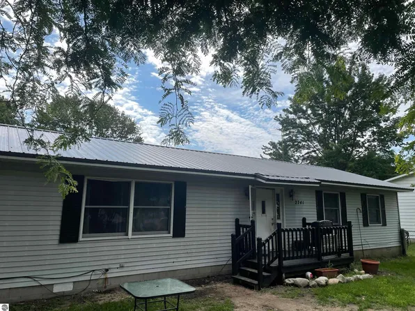 2741 E Huckleberry Trl, Farwell, MI 48622