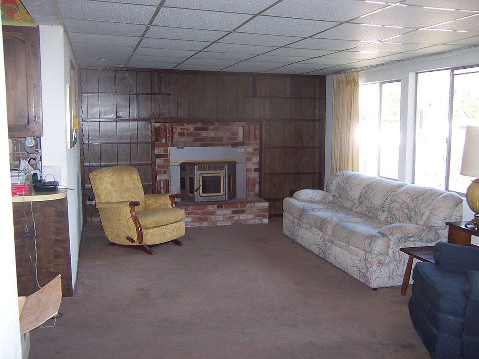 2nd image of 2913 Elizabeth Ln
