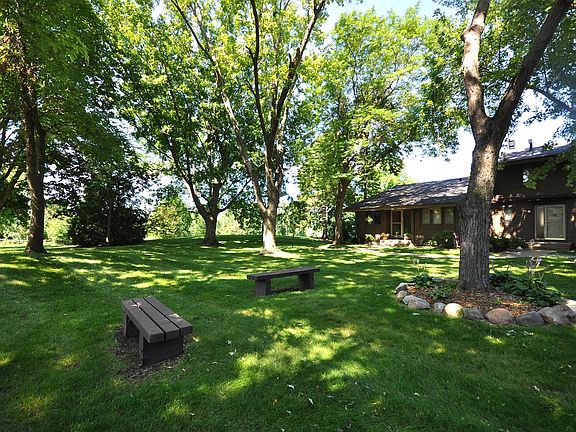 4th image of 27 Birnamwood Dr