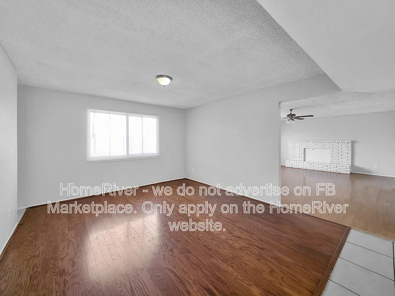 3 bed, 2.0 bath, 2000 sqft, $1,830 — Photo 3