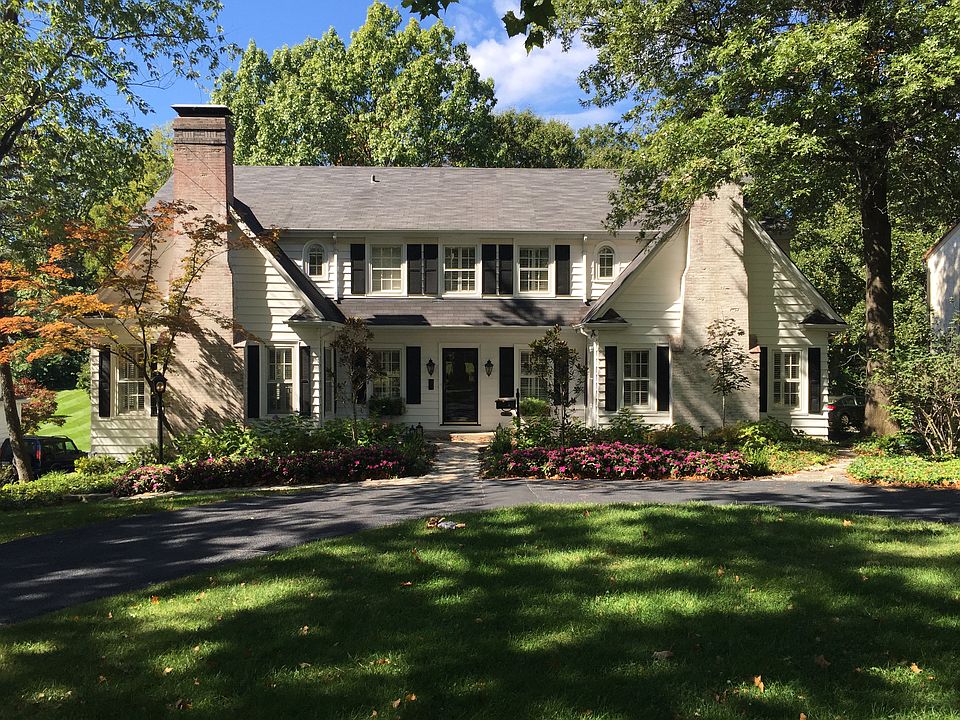 1st image of 40 Fair Oaks Dr