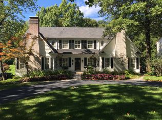 40 Fair Oaks Dr, Saint Louis, MO