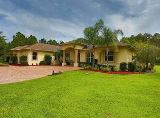 5215 Taylor Rd, Lutz, FL 33558