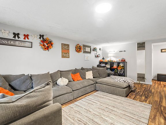 4th image of 2307 SE Willowdale Ln