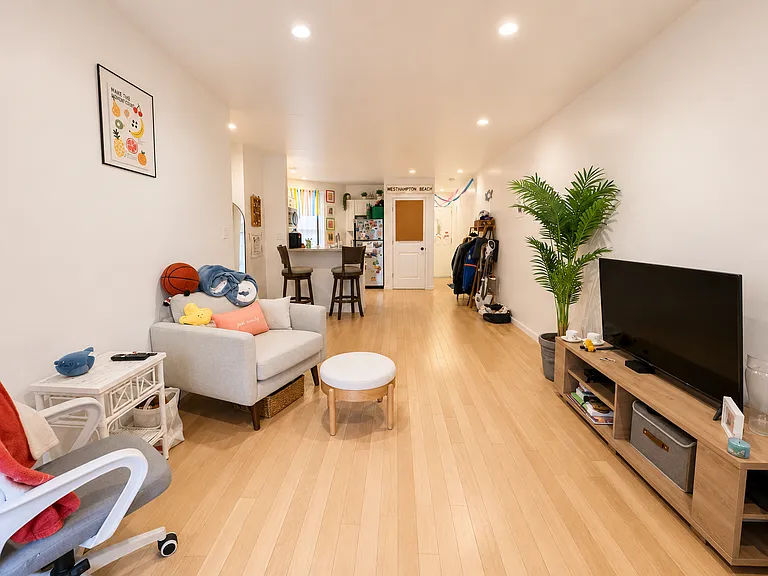 278 Dean St #2 — Photo 3