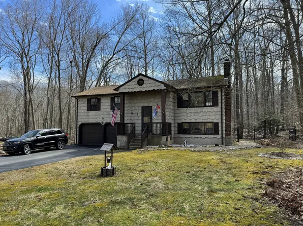 47 Pheasant Run Drive, Ledyard, CT 06335