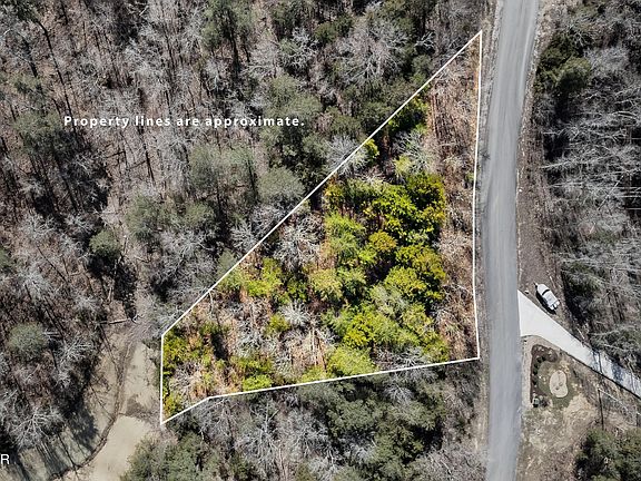 5th image of 36 Emerald Pointe Blvd Lot 36