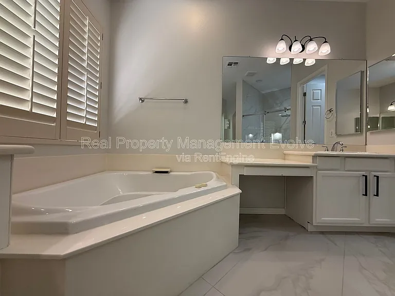 23012 N 38th Pl — Photo 25
