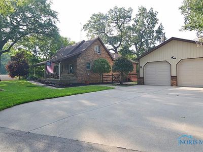 6945 Kranz Rd, Holland, OH, 43528