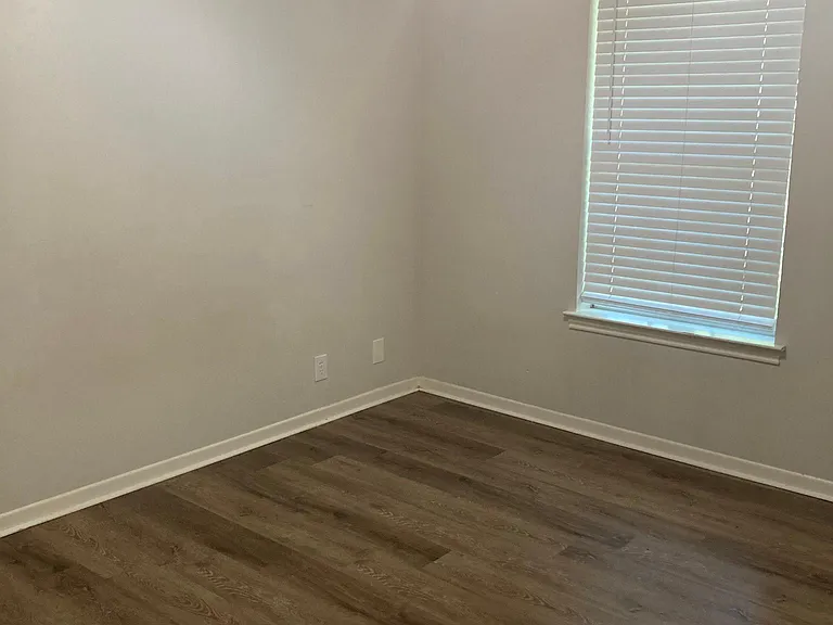6003 Stoneleigh Dr — Photo 13
