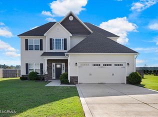 205 Joyland Dr, Pikeville, NC 27863
