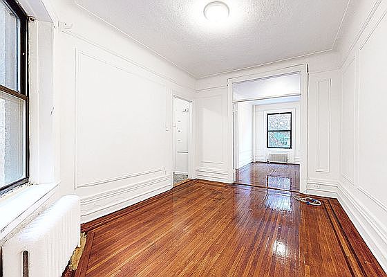 1st image of 256 Seaman Ave APT 1A