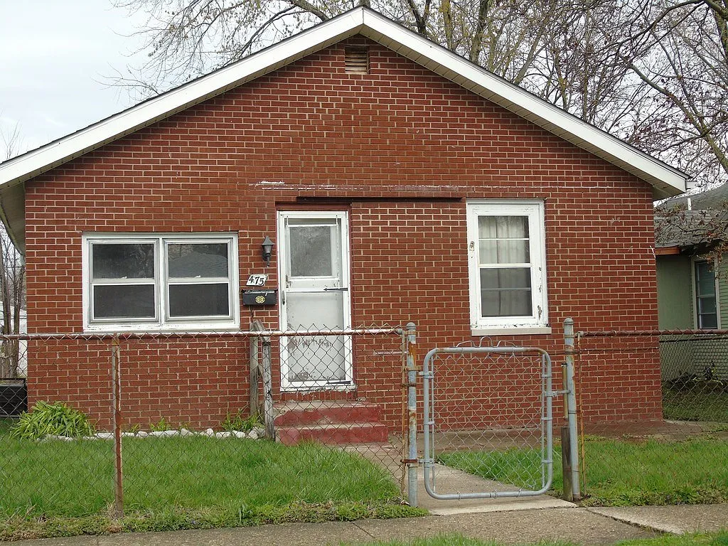 475 S Webster Ave photo 1