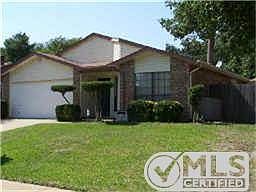 1st image of 402 Moss Hill Ln