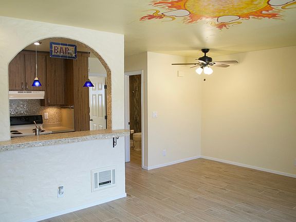 3rd image of 4449 Menlo Ave #6