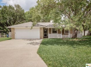 1359 Gay Meadow Ln, Goliad, TX 77963