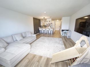 4050 W Rivers Edge Cir UNIT 22, Brown Deer, WI 53209