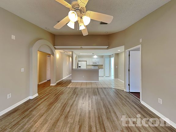 3rd image of 4406 Tina Ln