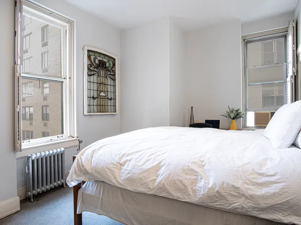 907 5th Avenue image 4 of 8