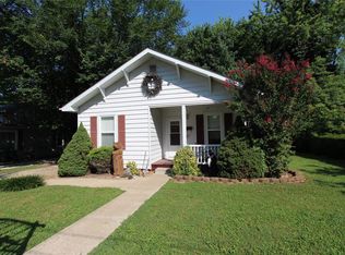 717 Dewey Ave, Farmington, MO 63640