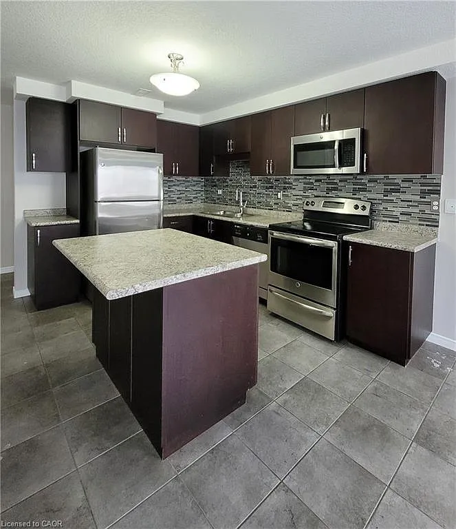 2 bed, 1.5 bath, 837 sqft, $2,200 — Photo 1