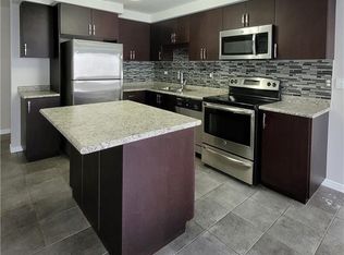 235 Rachel Cres #C, Kitchener, ON N2R0E2