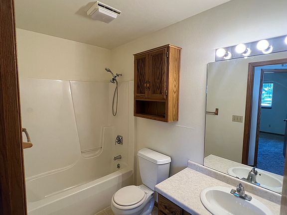 4th image of 707-709 Columbus St
