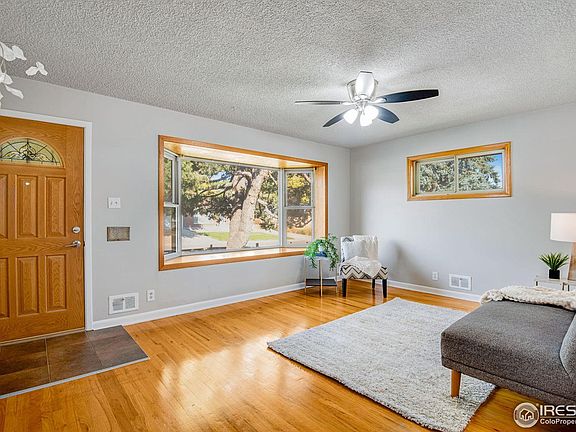 2nd image of 460 E 111th Pl