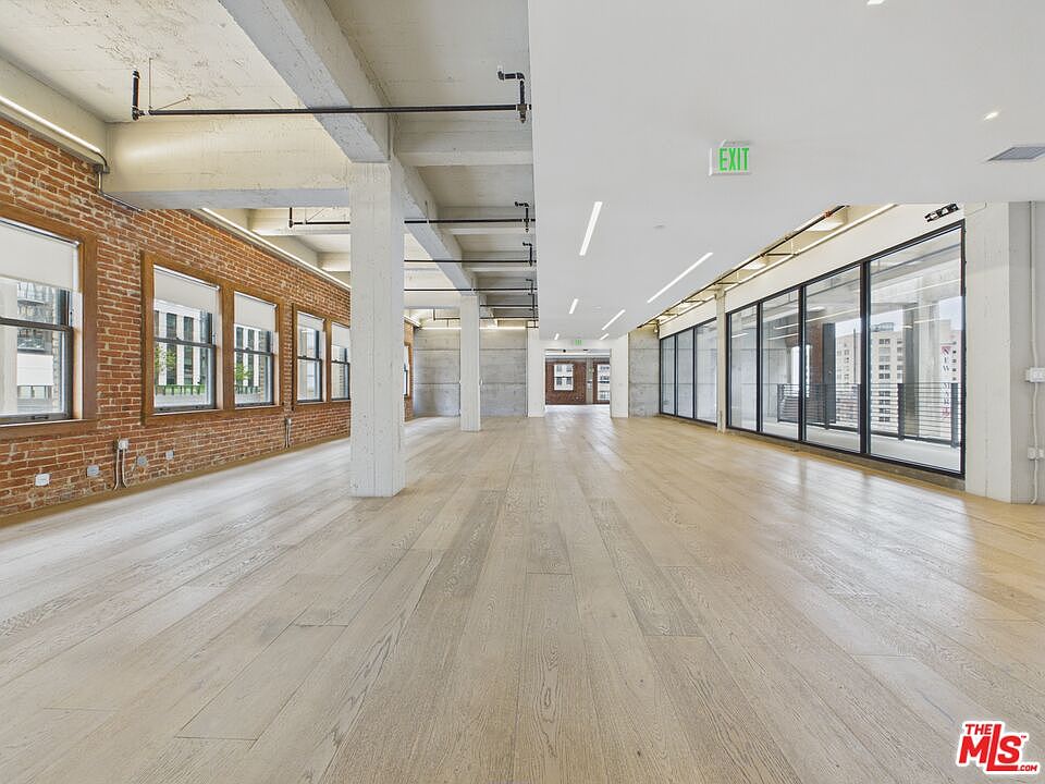 1st image of 808 S Broadway Floor 7