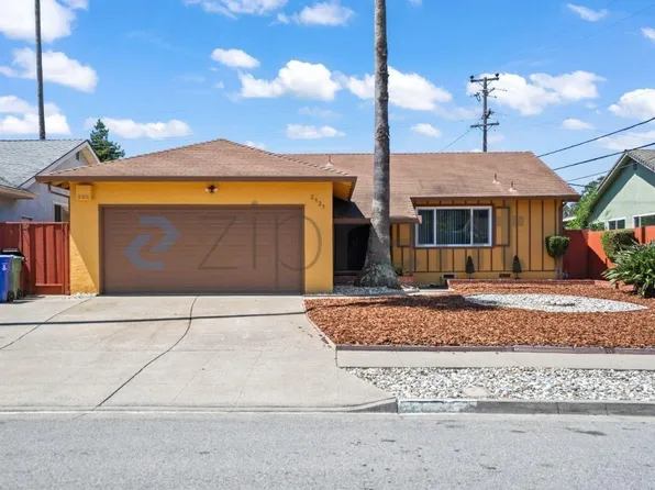 2923 Birmingham Dr, Richmond, CA 94806
