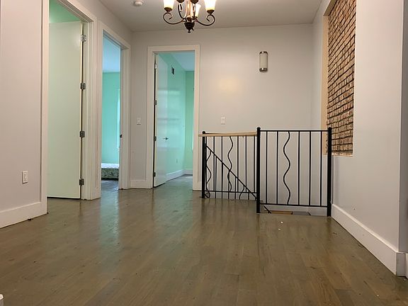 3rd image of 404 Evergreen Ave #1A