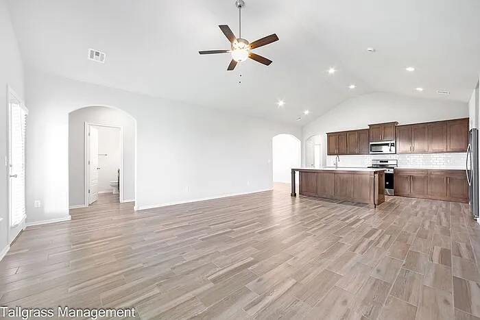 11705 E 107th St N — Photo 3