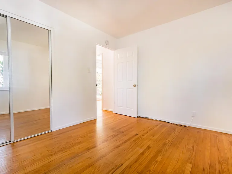 2742 Byron St #2742 — Photo 6