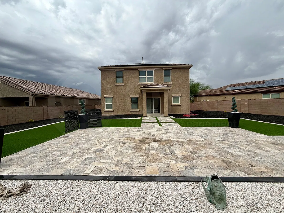 4 bed, 2.5 bath, 2645 sqft, $2,500 — Photo 3