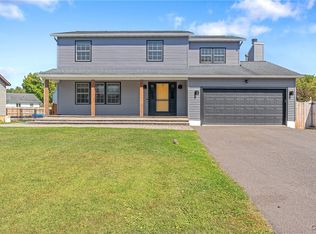 102 Duchess Ln, Syracuse, NY 13219