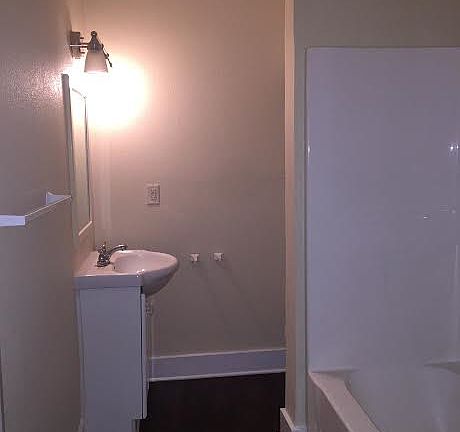 4th image of 1401 Hughey Dr