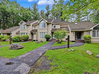 1015 Crestwoods Dr, Pocono Pines, PA, 18350