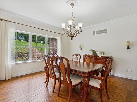 5th image of 1508 Windwood Hills Dr