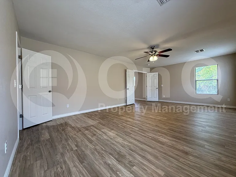 422 W Redwood Dr — Photo 11