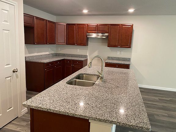 2nd image of 10 Ryall Ln #B