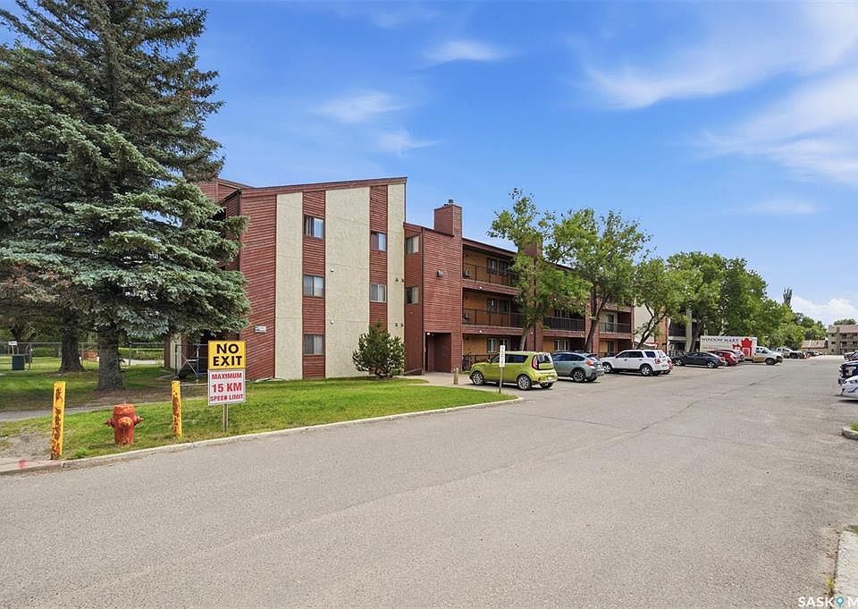 1st image of UNIT 105A-4040 8th STREET E