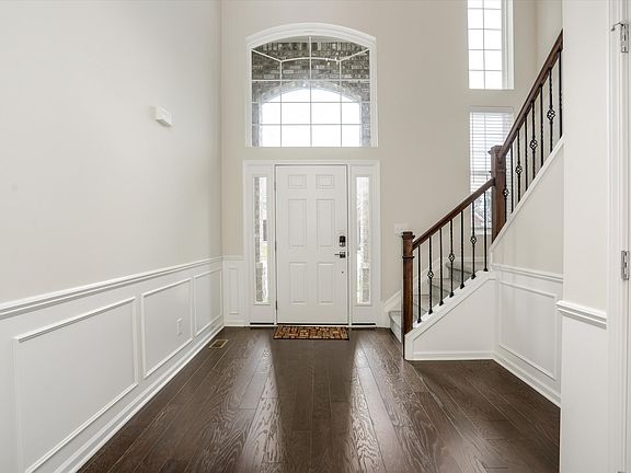 3rd image of 2855 Dillon Dr
