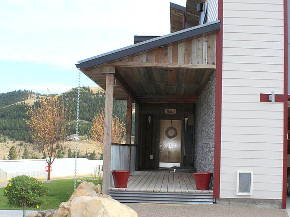 3rd image of 3136 Old Broadwater Ln